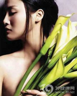 女人早生子 远离癌症风险