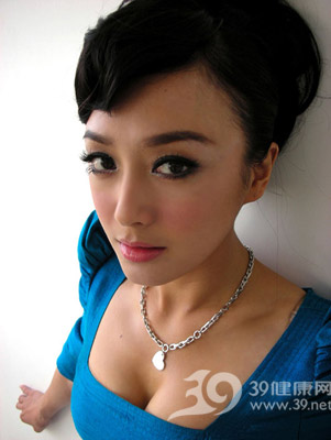 女人养血美颜终成“S”体型