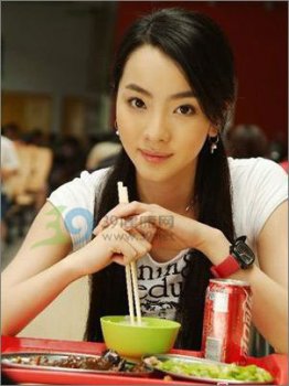 前列腺痛 打造“明眸”美女