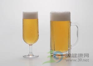 女性警惕:常饮啤酒致肥胖