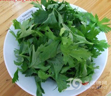 吃芹菜还能使男人避孕?