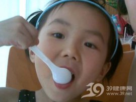 谨防儿童鱼刺卡嗓窒息