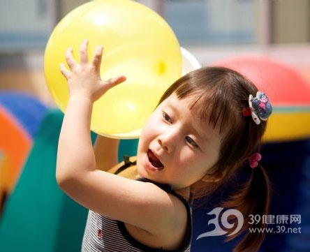 专家提醒:莫让孩子暑假“飙肥”