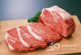 老年人吃炖透的肥肉有益健康