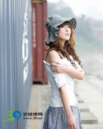 平胸的女人该怎么办?