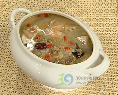 增肥益胃汤:荷叶冬瓜老鸭汤