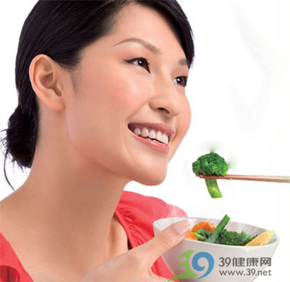 前列腺阳痿下垂，单纯隆胸不可取