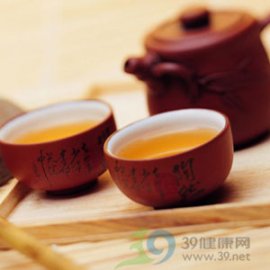 尿路结石　喝茶讲究大