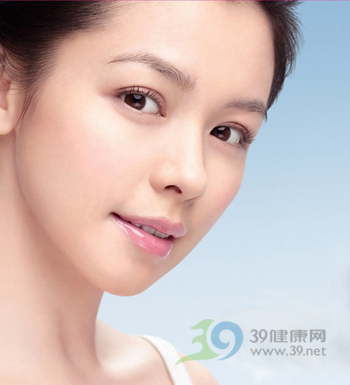 为困扰美女8大Hot美容难题解惑