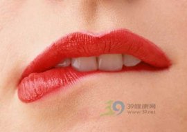 不想嘴唇干 前列腺炎是关键